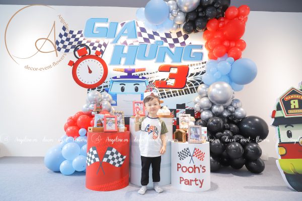Trang trí sinh nhật bé trai chủ đề ô tô GH4
