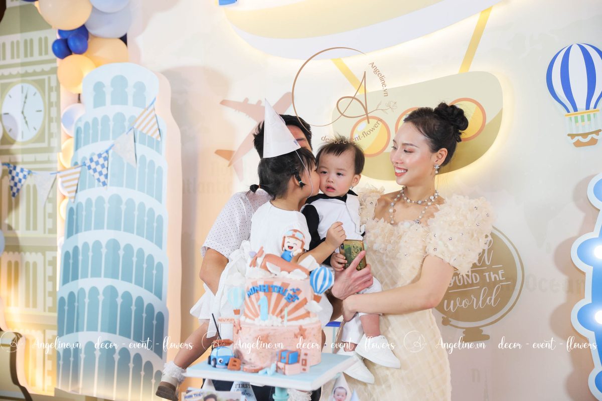 Trang trí thôi nôi bé trai chủ đề em muốn làm phi công IMG 0133