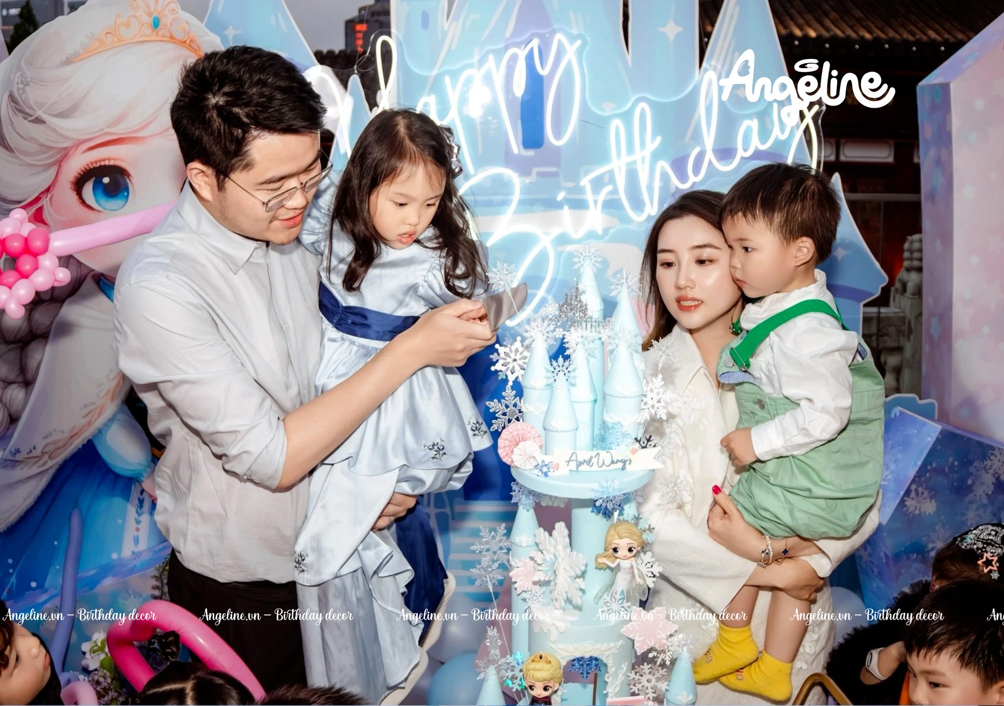 Ảnh tổ chức chương trình sinh nhật bé Apil Wang 