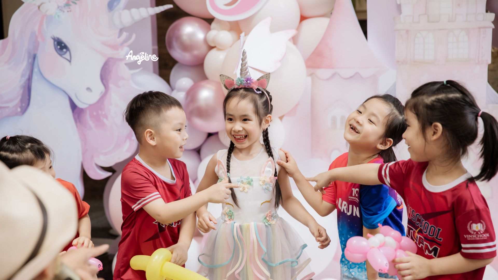 Ngọc Nhi 5 Tuổi - Tổ Chức Sinh Nhật Chủ Đề Unicorn tổ chức sinh nhật chủ đề unicorn 3