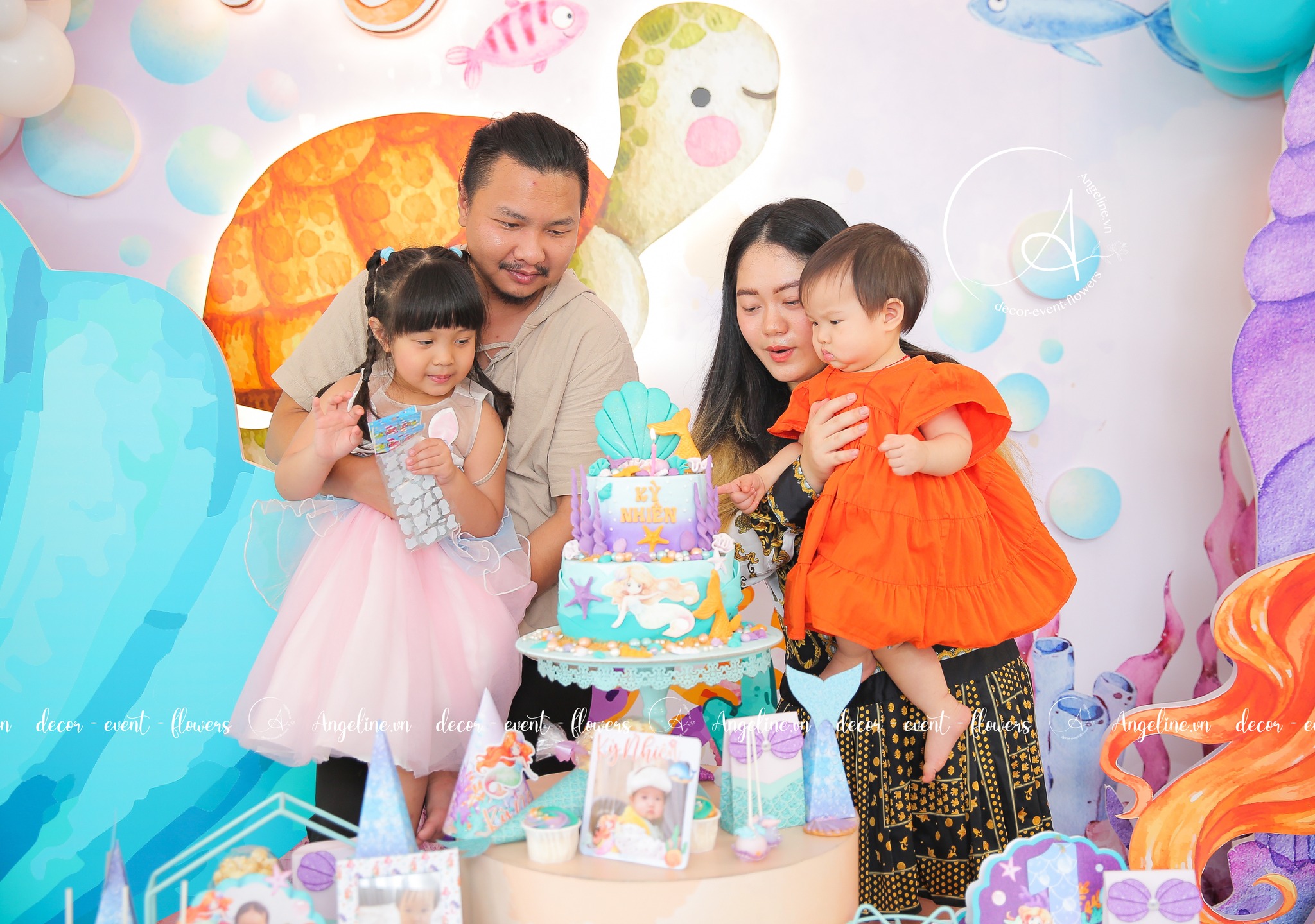 Concept biển cả trang trí sinh nhật bé gái 1 tuổi