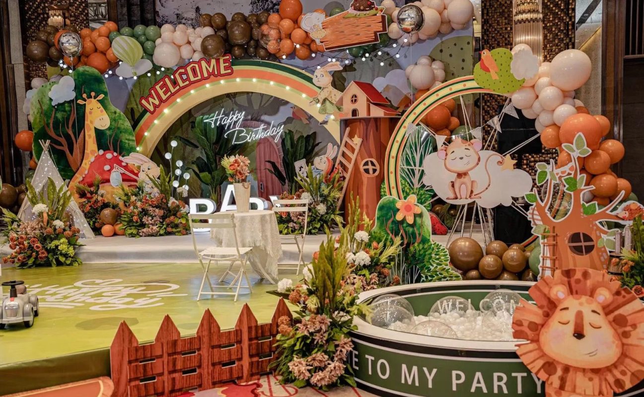 Concept khu vườn cổ tích trang trí sinh nhật bé gái 1 tuổi