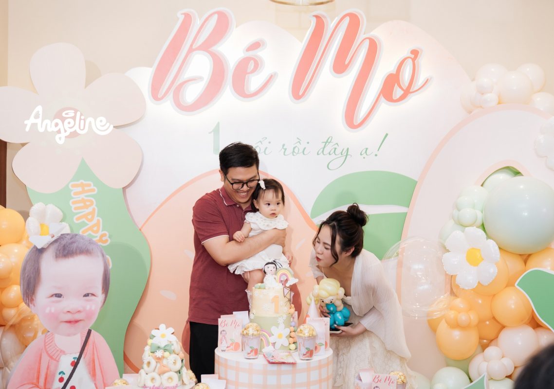 Concept trang trí sinh nhật bé gái 1 tuổi theo biệt danh và tên của bé