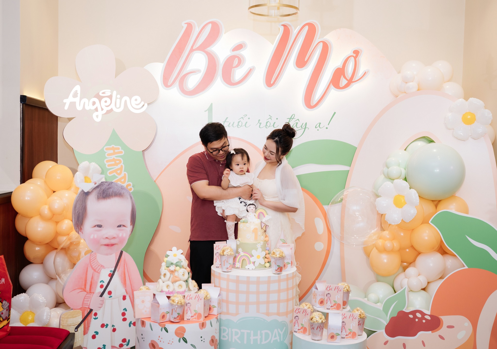 Concept trang trí sinh nhật bé gái 1 tuổi theo biệt danh và tên của bé