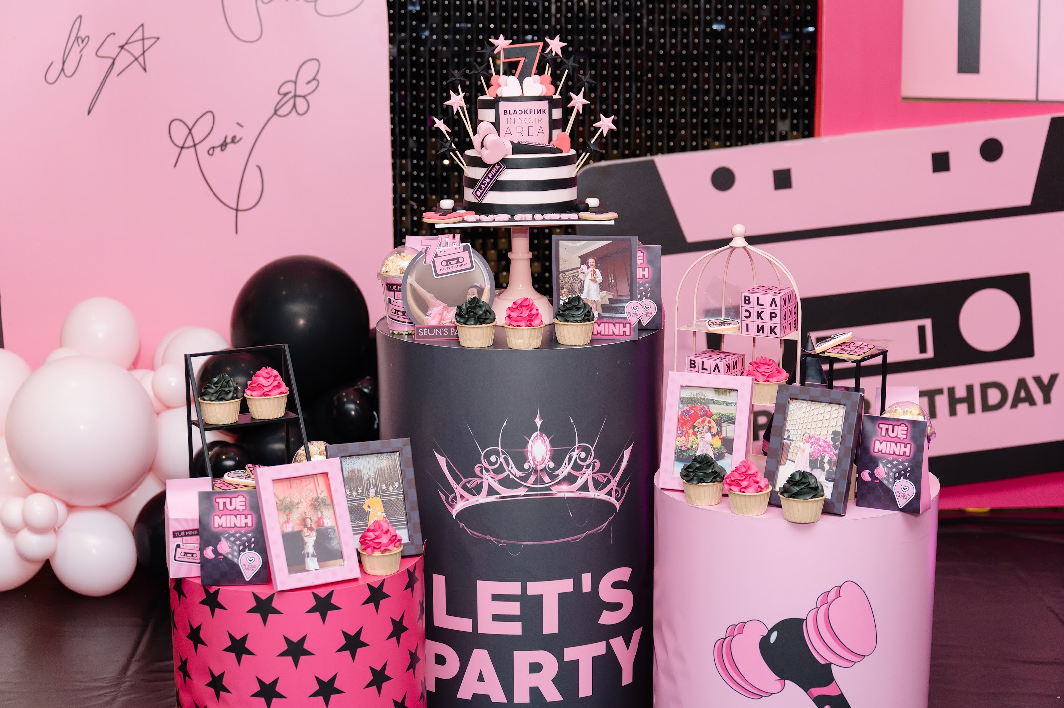 Hình ảnh decor trang trí sinh nhật chủ đề blackpink