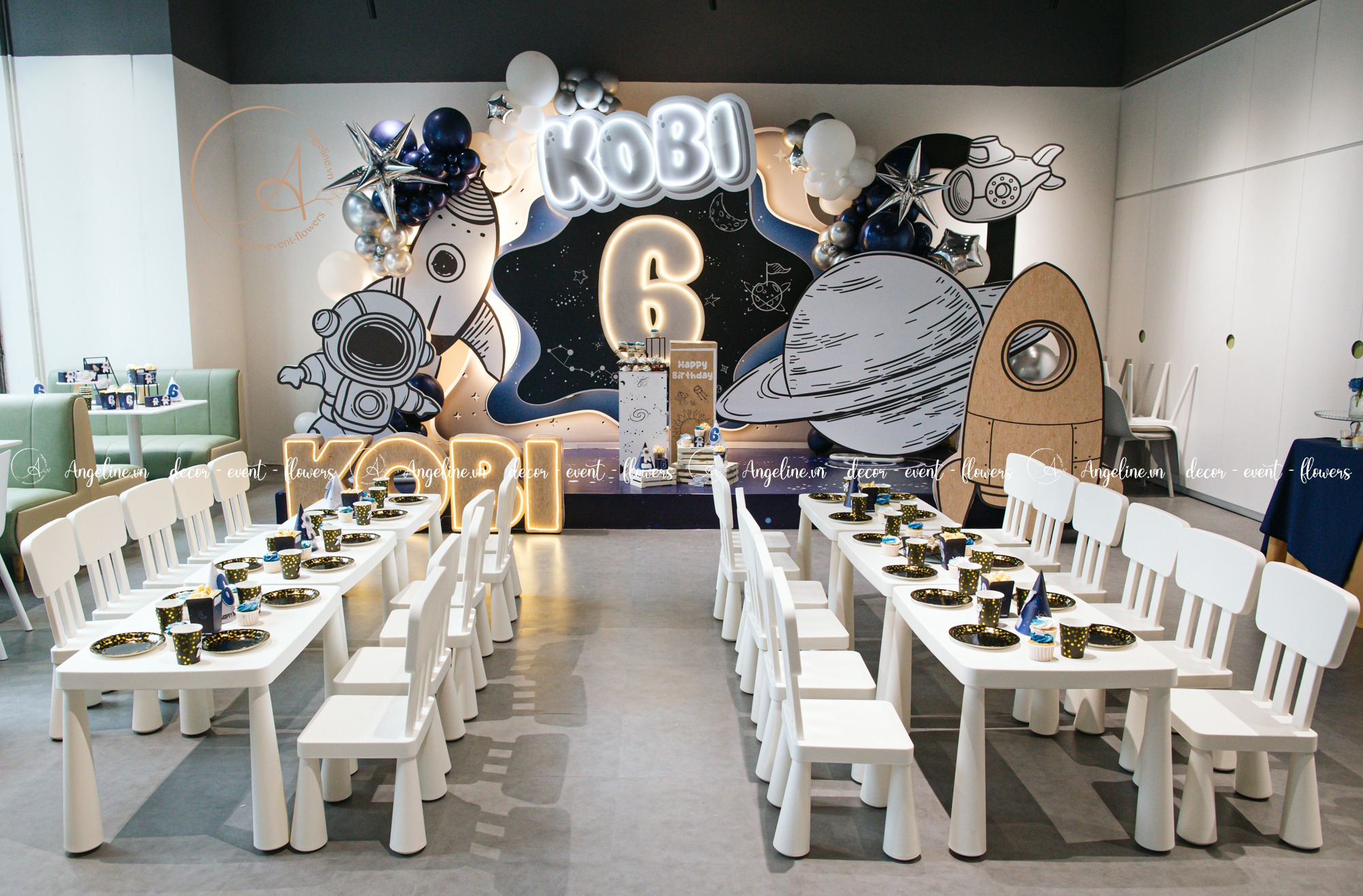 Tiệc sinh nhât chủ đề vũ trụ