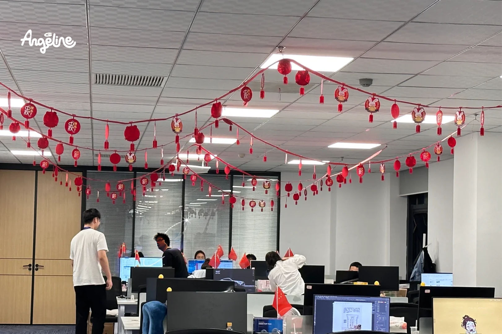 20+ Ý Tưởng Trang Trí Trung Thu Ấn Tượng Cho Văn Phòng Năm 2025 trang trí trung thu khu vực làm việc