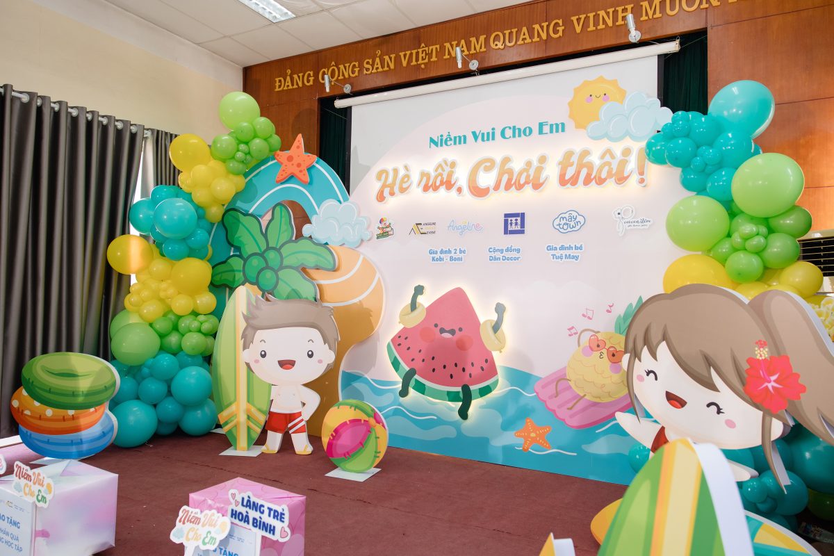 trang trí sân khấu