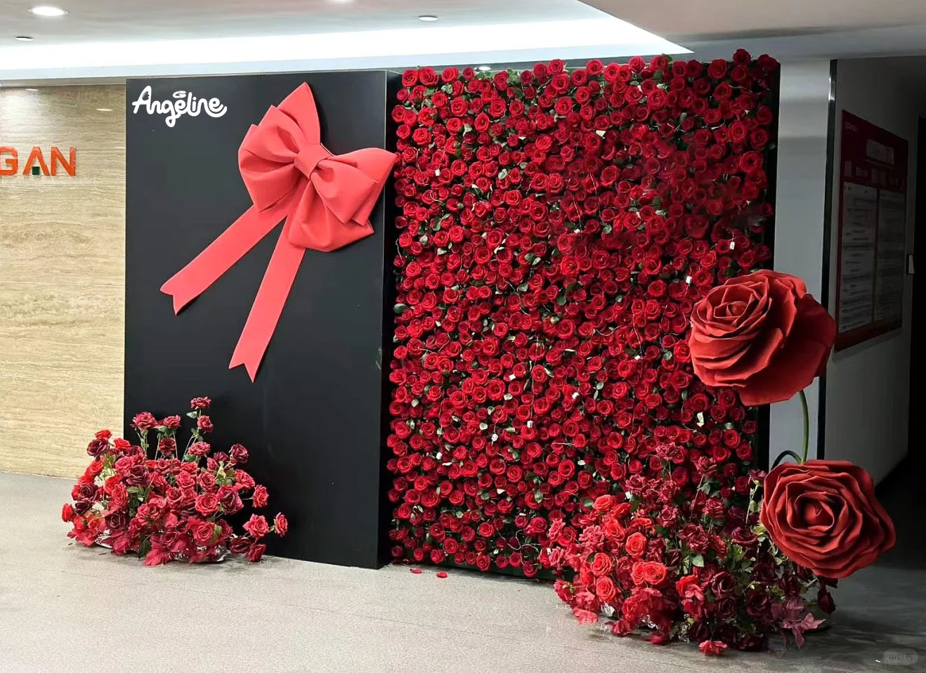 Khu vực check in 20/10 tại văn phòng