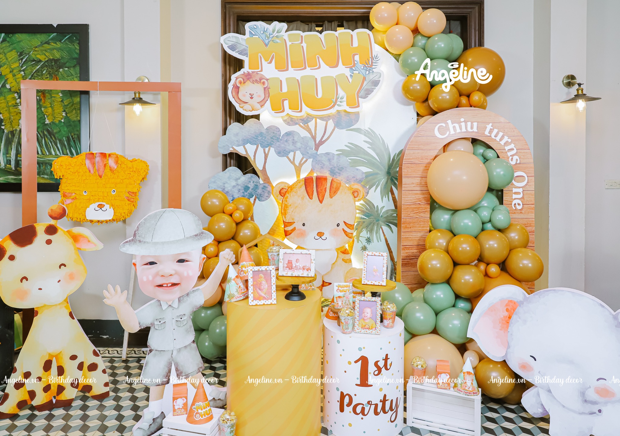 Màu sắc rực rỡ nhiệt đới