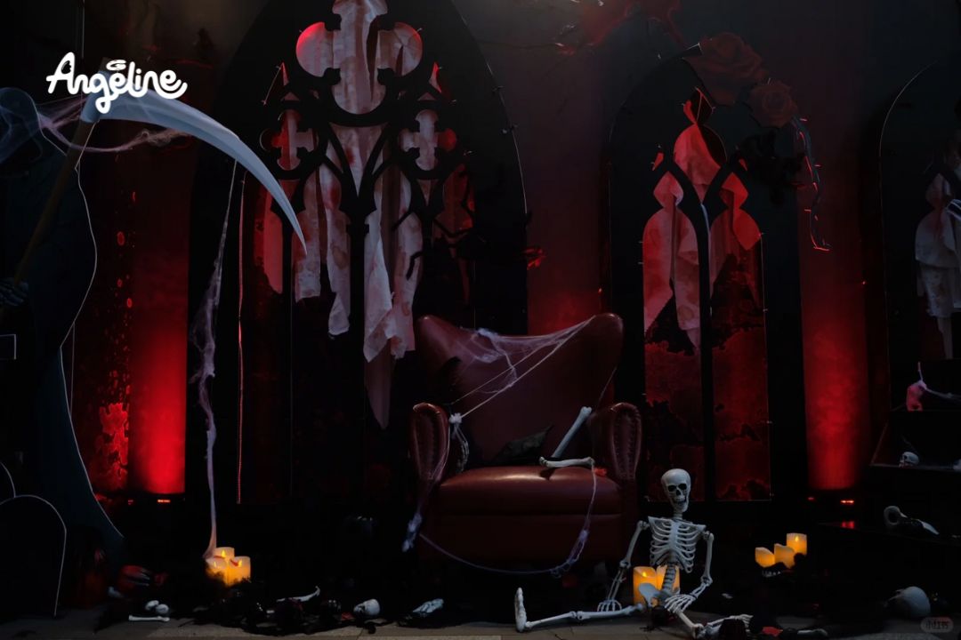 Mẫu trang trí Halloween chủ đề ngôi nhà ma ám