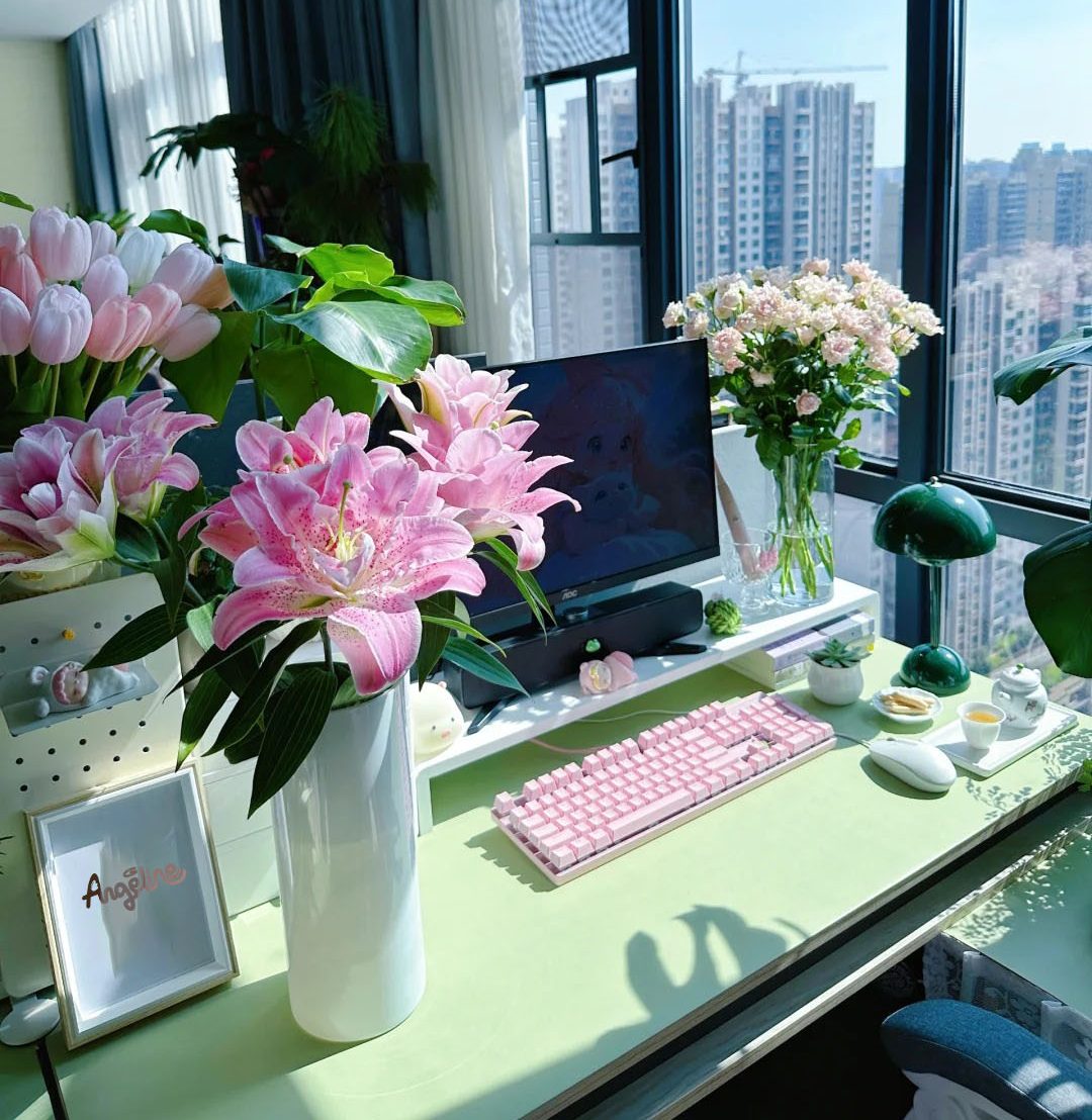 Trang trí 20/10 ở văn phòng bằng hoa tươi