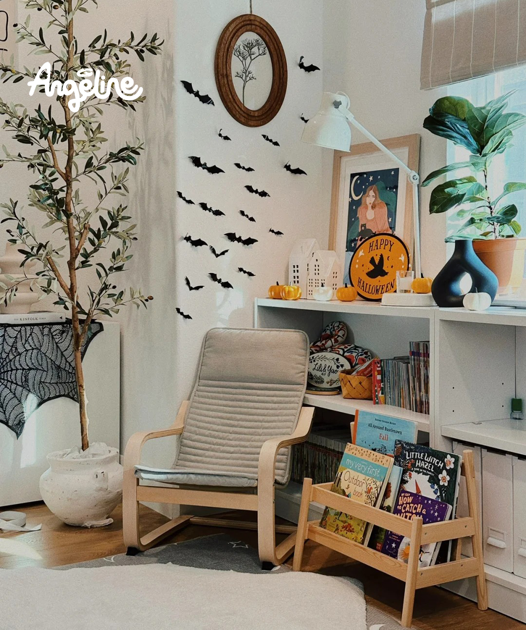 Trang trí Halloween trong thư viện