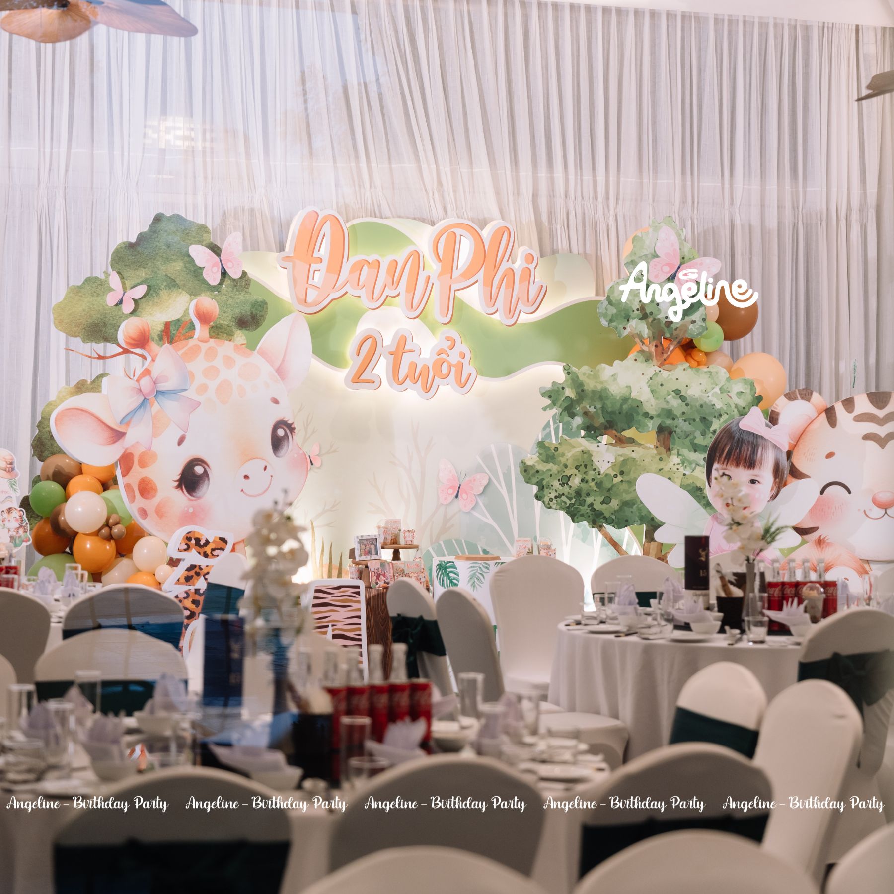 Trang trí sinh nhật chủ đề khám phá rừng xanh 1