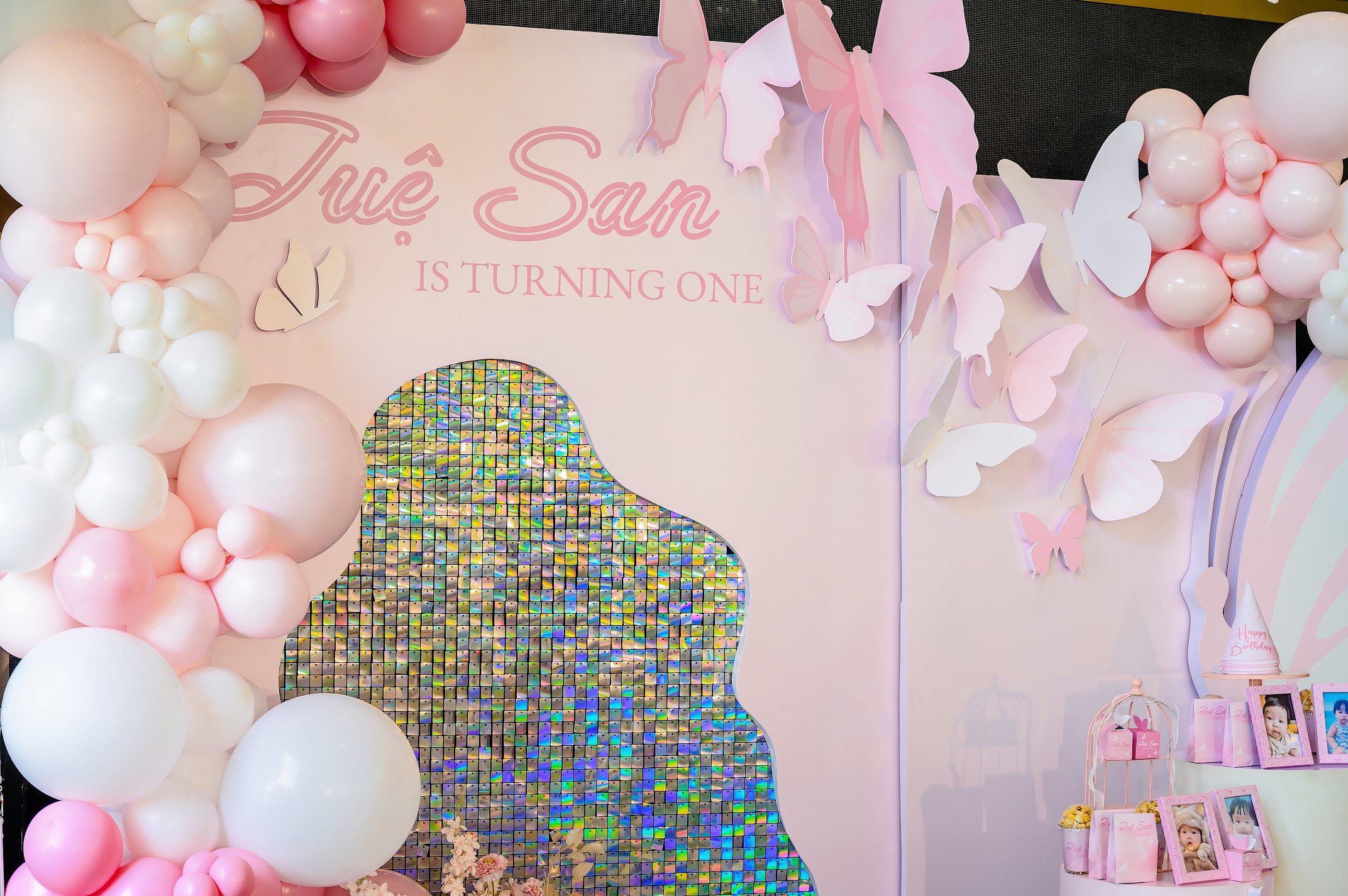 Trang trí sinh nhật tone hồng