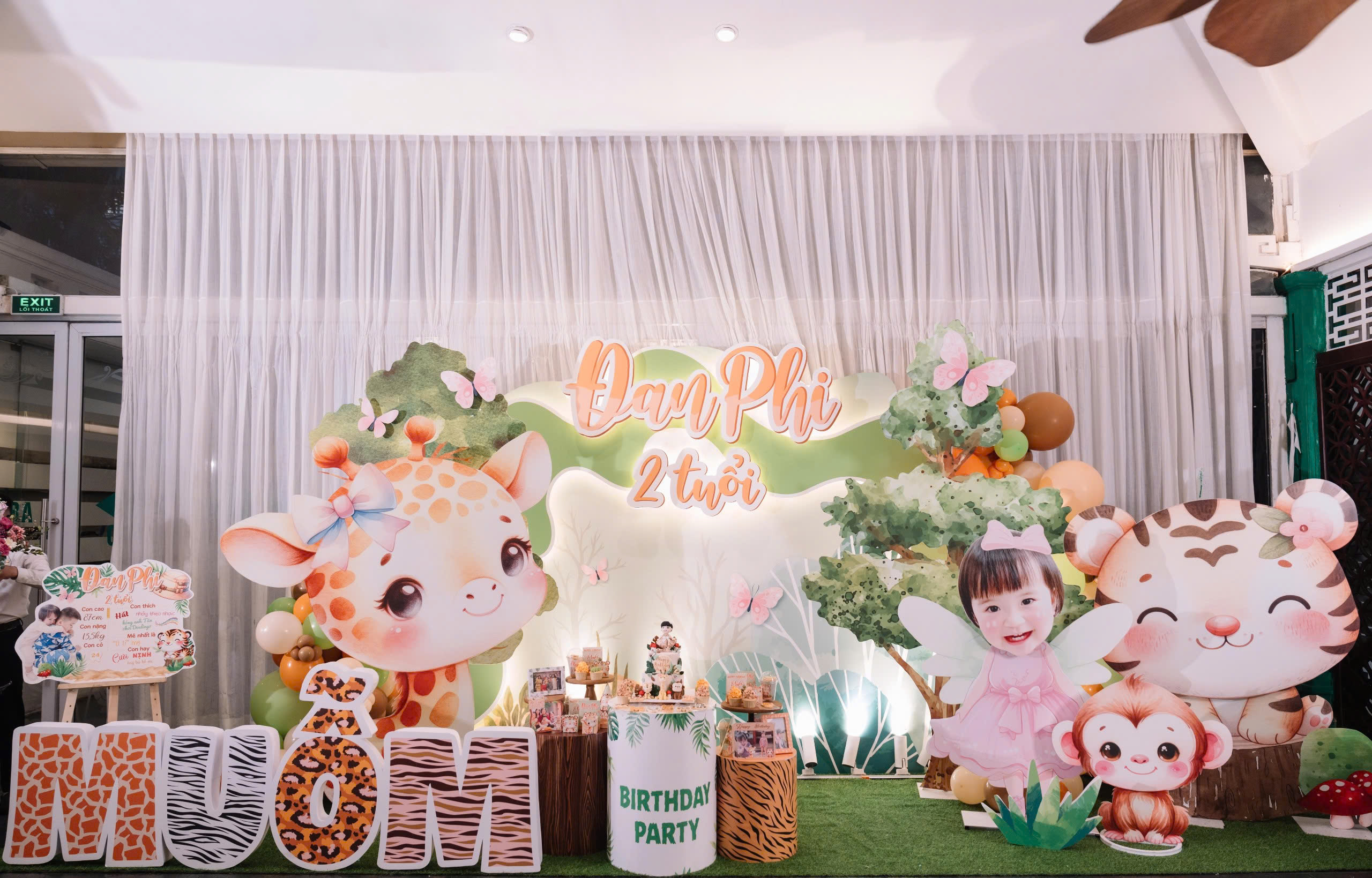 Xanh lá - nâu - cam là những màu sắc chủ đạo