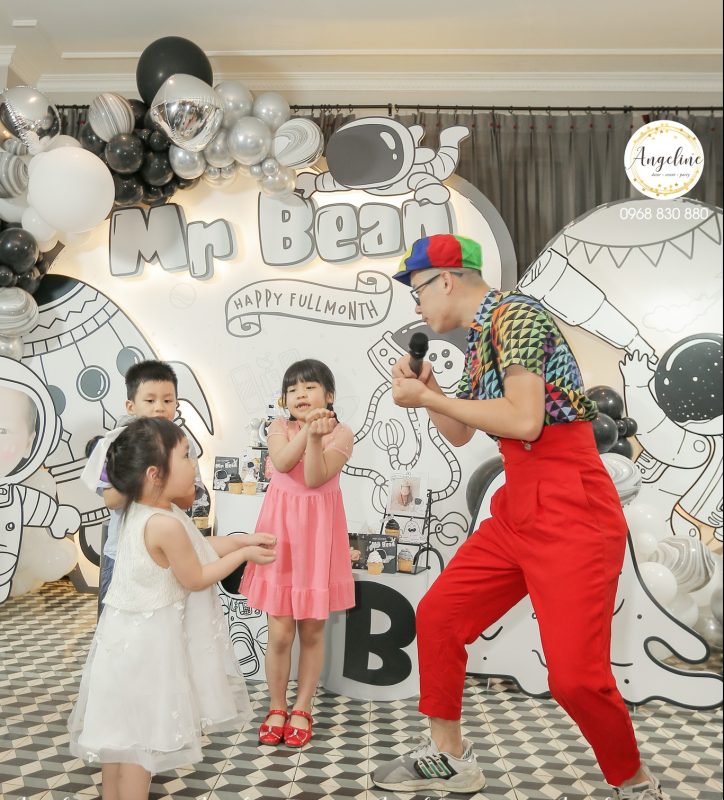 Chủ đề sinh nhật không gian vũ trụ