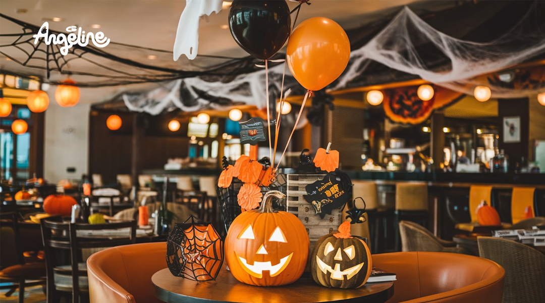 Khu vực ăn uống được trang trí Halloween