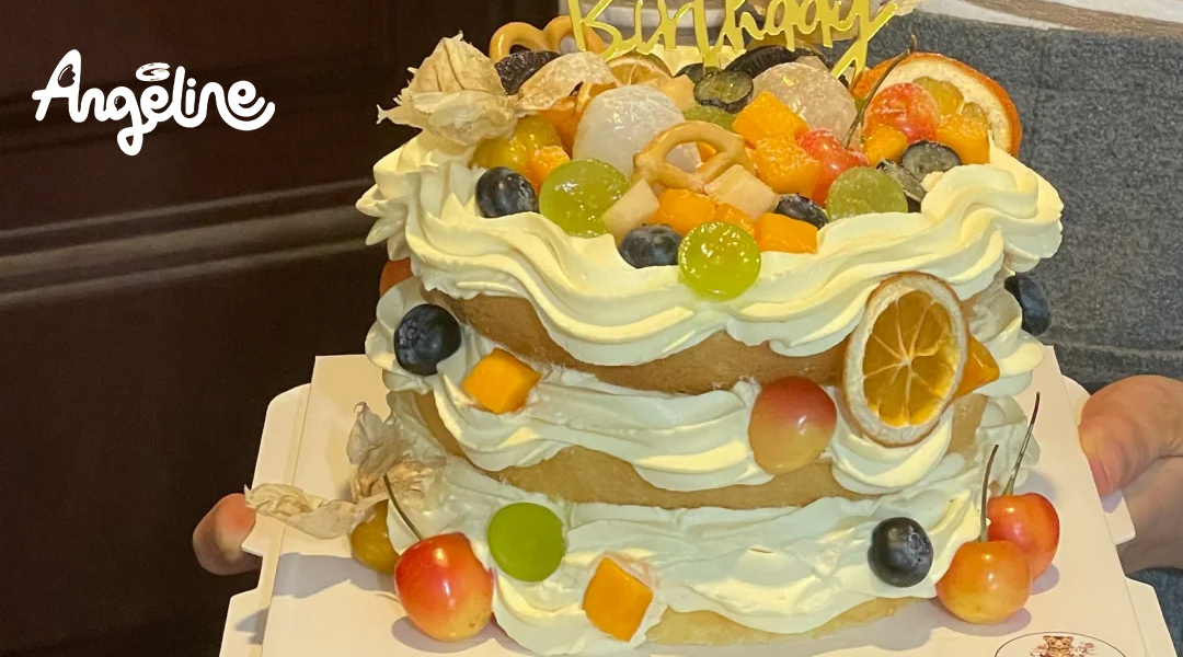 Bánh sinh nhật naked cake