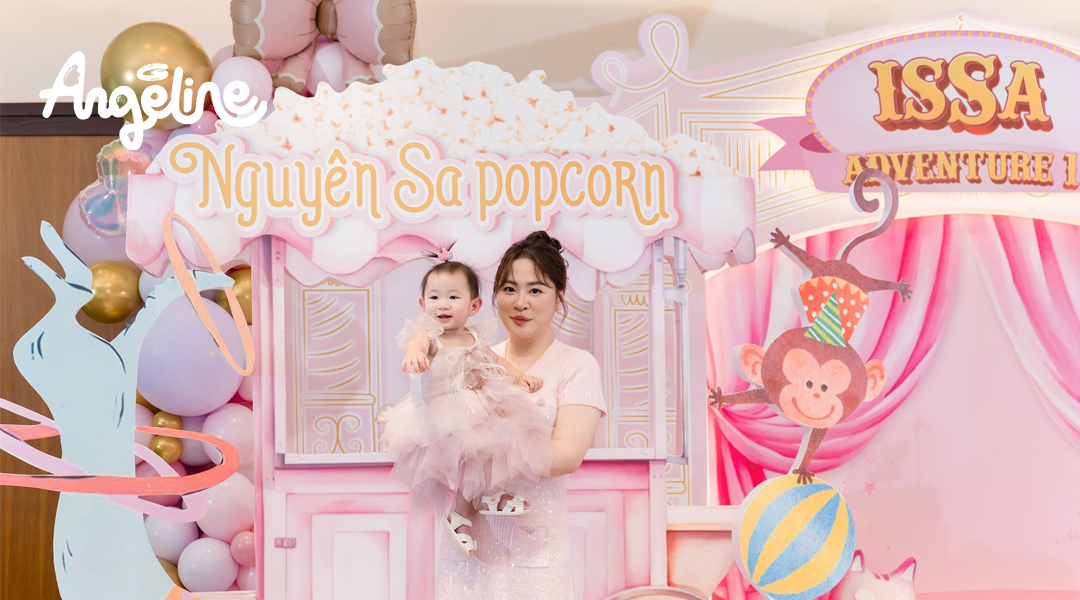 Trang phục bé màu hồng ngọt ngào