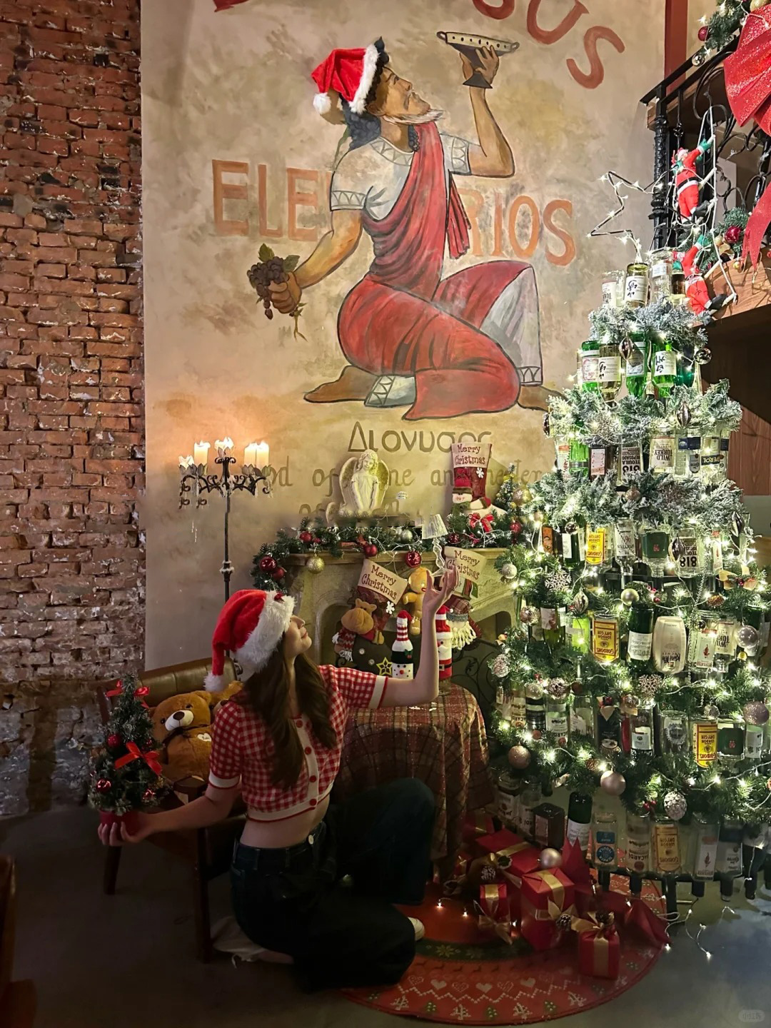 Trang trí cây thông noel bằng chai