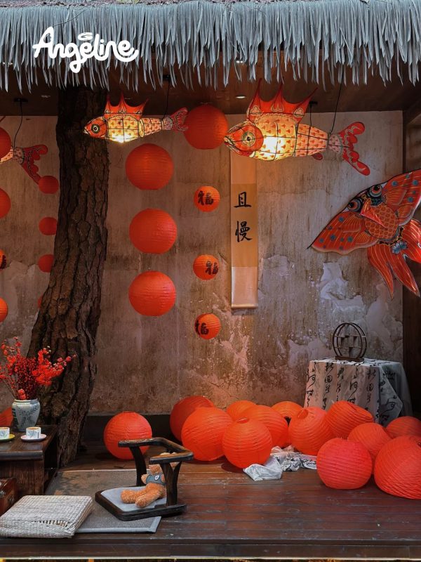 Trang trí tết quán cà phê