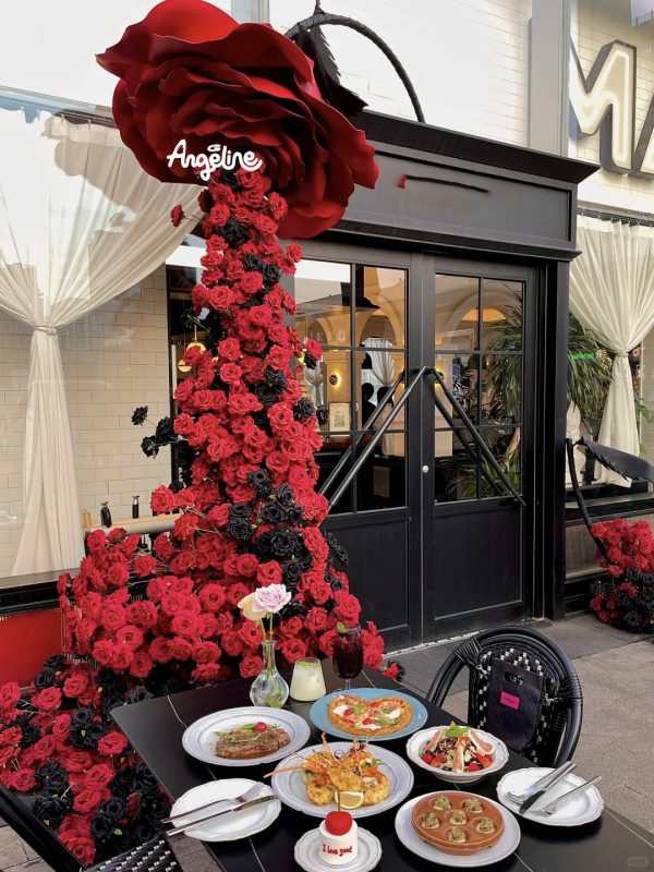 Trang trí ngày quốc tế phụ nữ tại nhà hàng