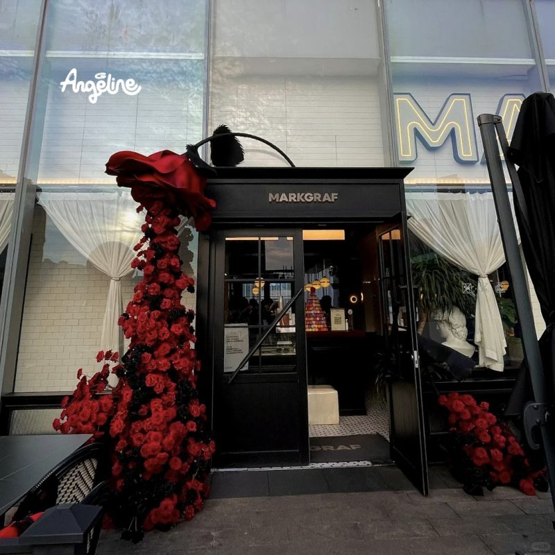 Trang trí ngày quốc tế phụ nữ tại nhà hàng