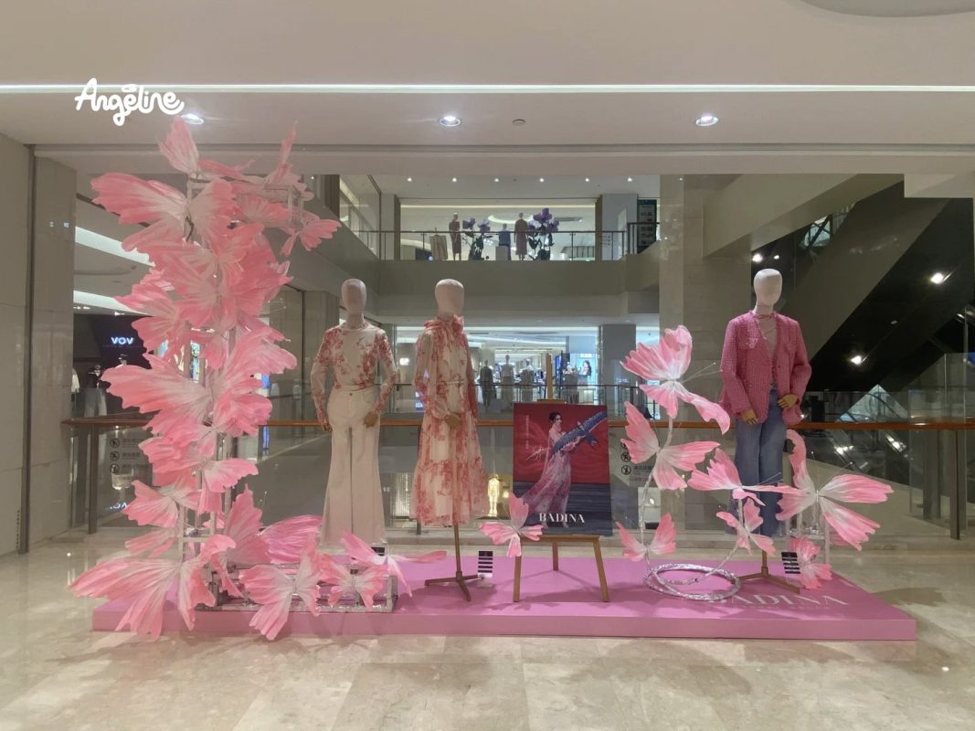 trang trí ngày quốc tế phụ nữ ở trung tâm thương mại