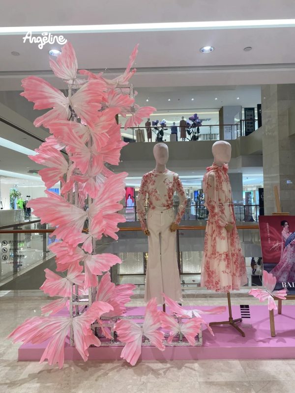 trang trí ngày quốc tế phụ nữ ở trung tâm thương mại