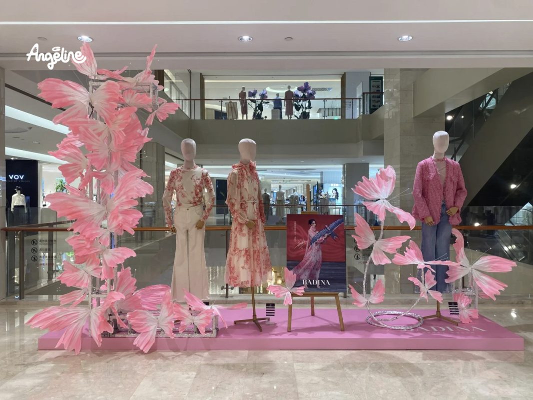 trang trí ngày quốc tế phụ nữ ở trung tâm thương mại