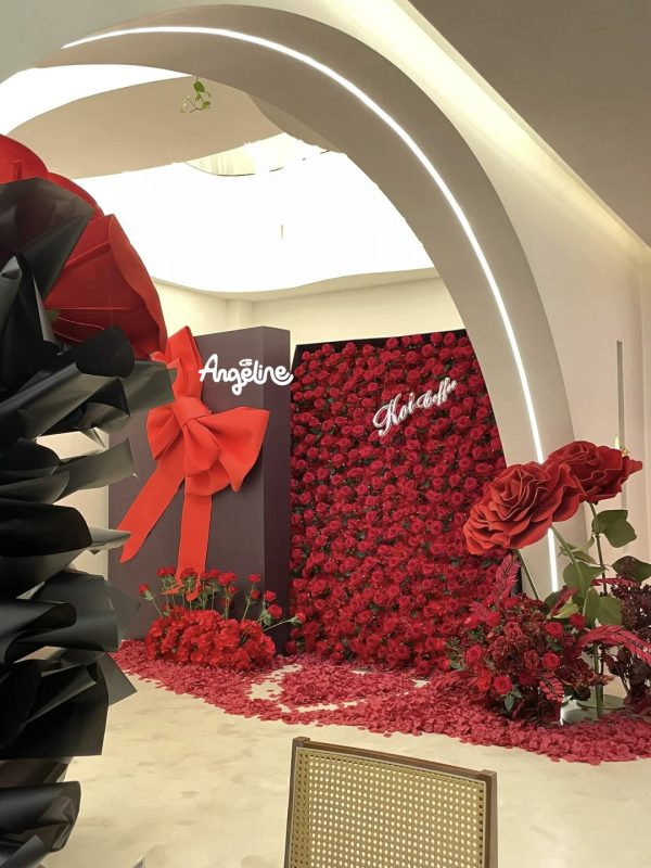 Trang trí ngày quốc tế phụ nữ tại quán cà phê