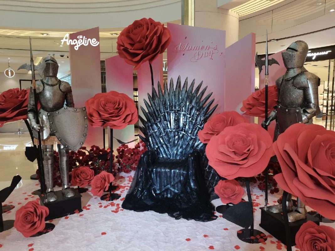 Trang trí ngày quốc tế phụ nữ tại tòa nhà