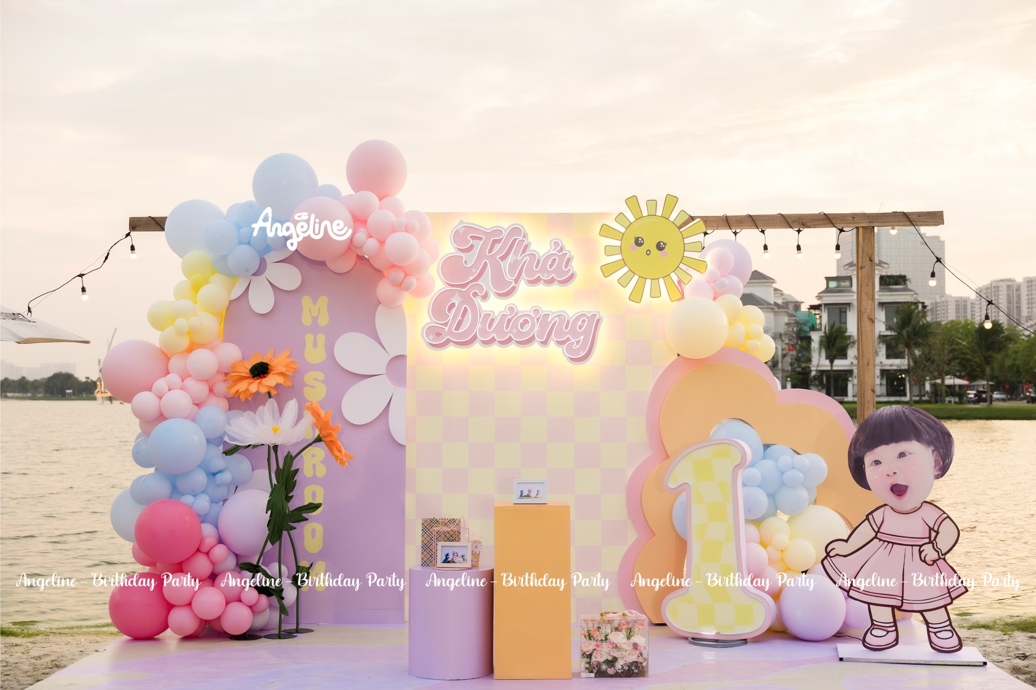 Sinh Nhật Khả Dương 1 Tuổi – Tỏa Nắng Như Ánh Mặt Trời Bé Nhỏ Backdrop mặt trời nhỏ