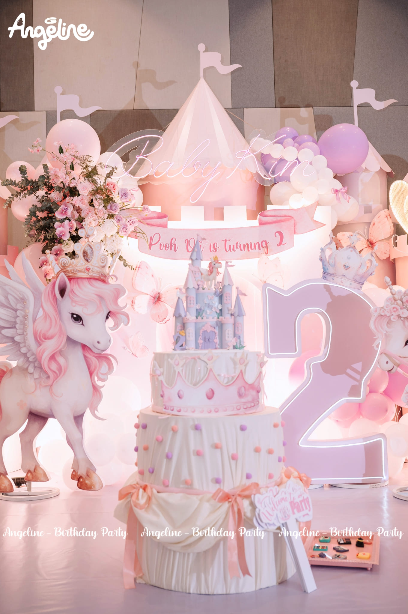 Sinh Nhật Baby Kim 2 Tuổi – Bữa Tiệc Cổ Tích Bên Nàng Công Chúa Nhỏ Bánh sinh nhật 3 tầng