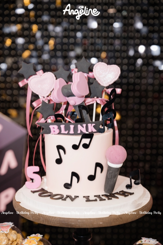 Sinh Nhật Yoon Linh 5 Tuổi – Mini Concert Đậm Chất K-Pop Style Bánh sinh nhật chủ đề Black Pink