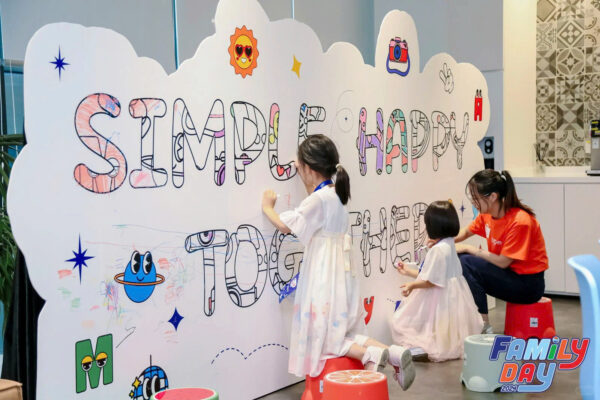 Tổ chức Family Day trong nhà