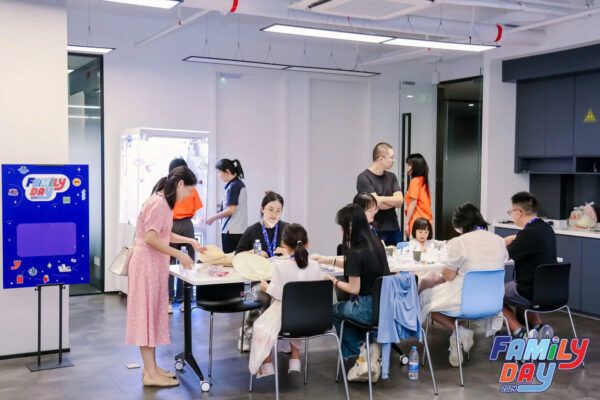Tổ chức Family Day trong nhà