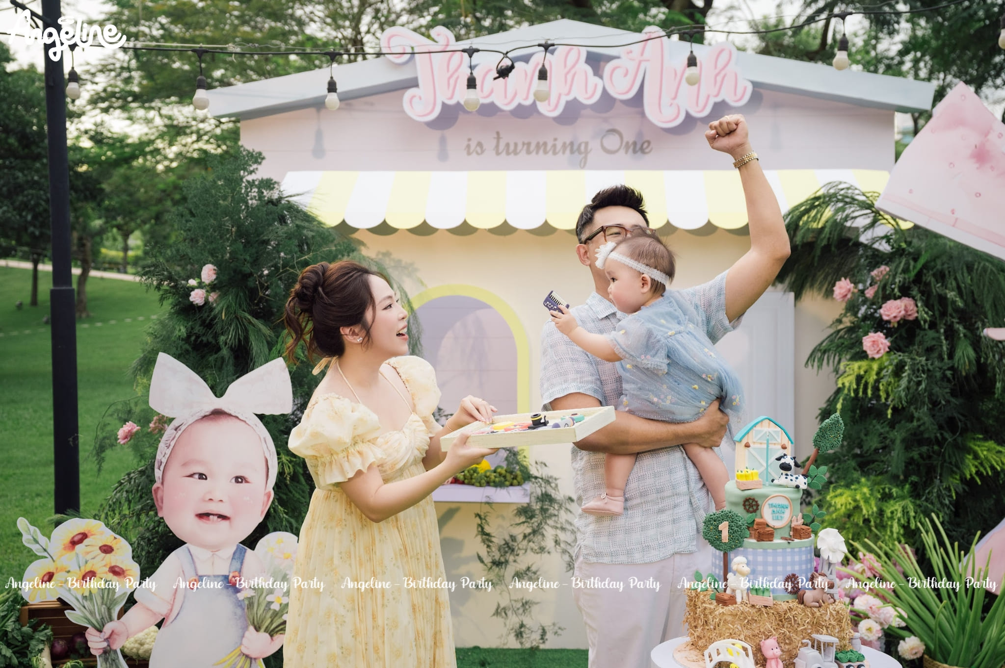 Bé Lily 1 Tuổi – Trang Trí Sinh Nhật Ngoài Trời Đáng Yêu Tựa Khu Vườn Cổ Tích Bé Lily bốc thôi nôi
