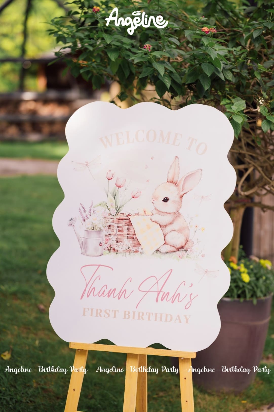 Bé Lily 1 Tuổi – Trang Trí Sinh Nhật Ngoài Trời Đáng Yêu Tựa Khu Vườn Cổ Tích biển welcome