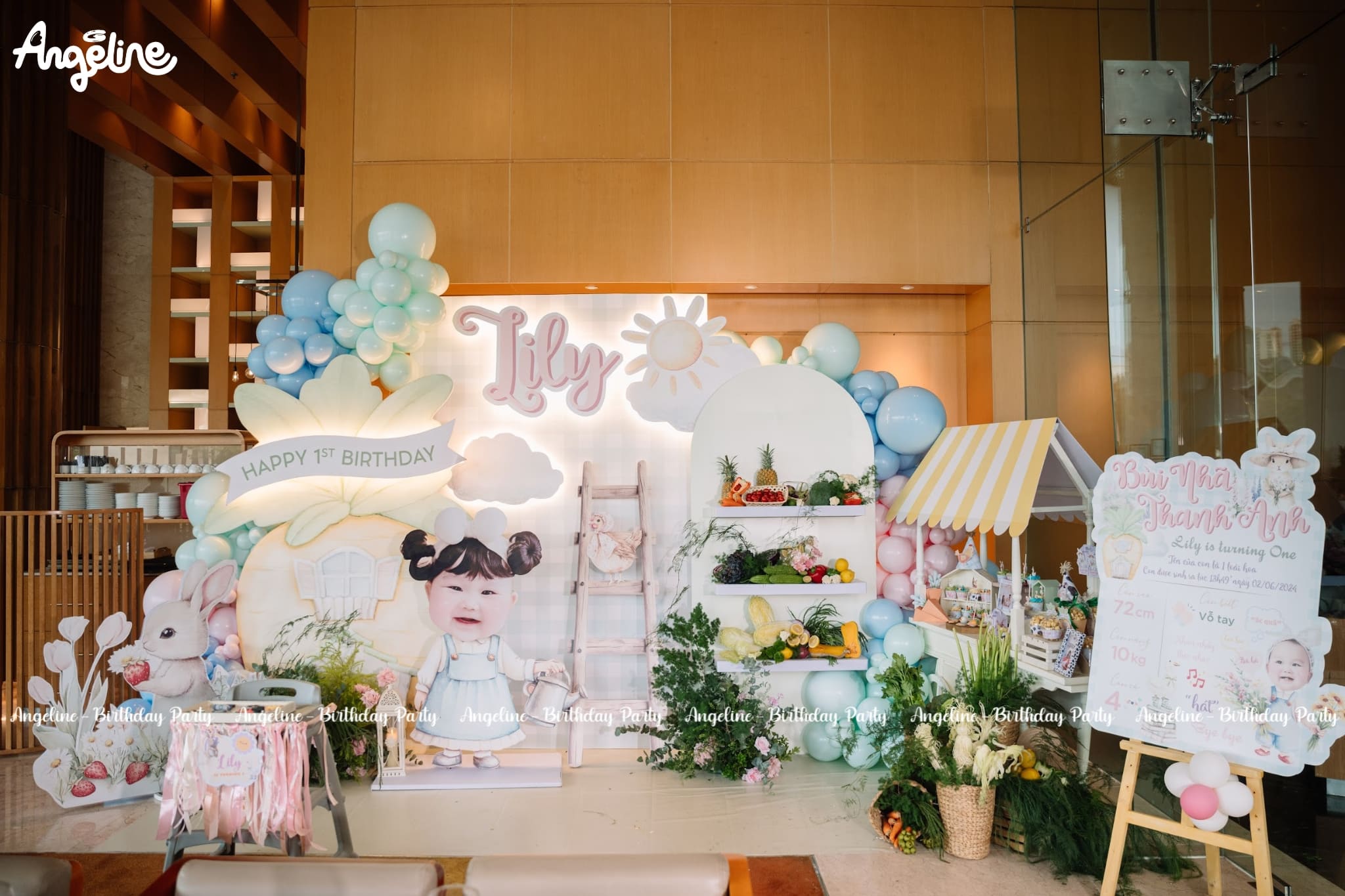 Sinh Nhật Bé Lily 1 Tuổi – Khu Vườn Của Cô Thỏ Điệu Đà Tại JW Marriott Hanoi Sinh nhật bé Lily trong nhà
