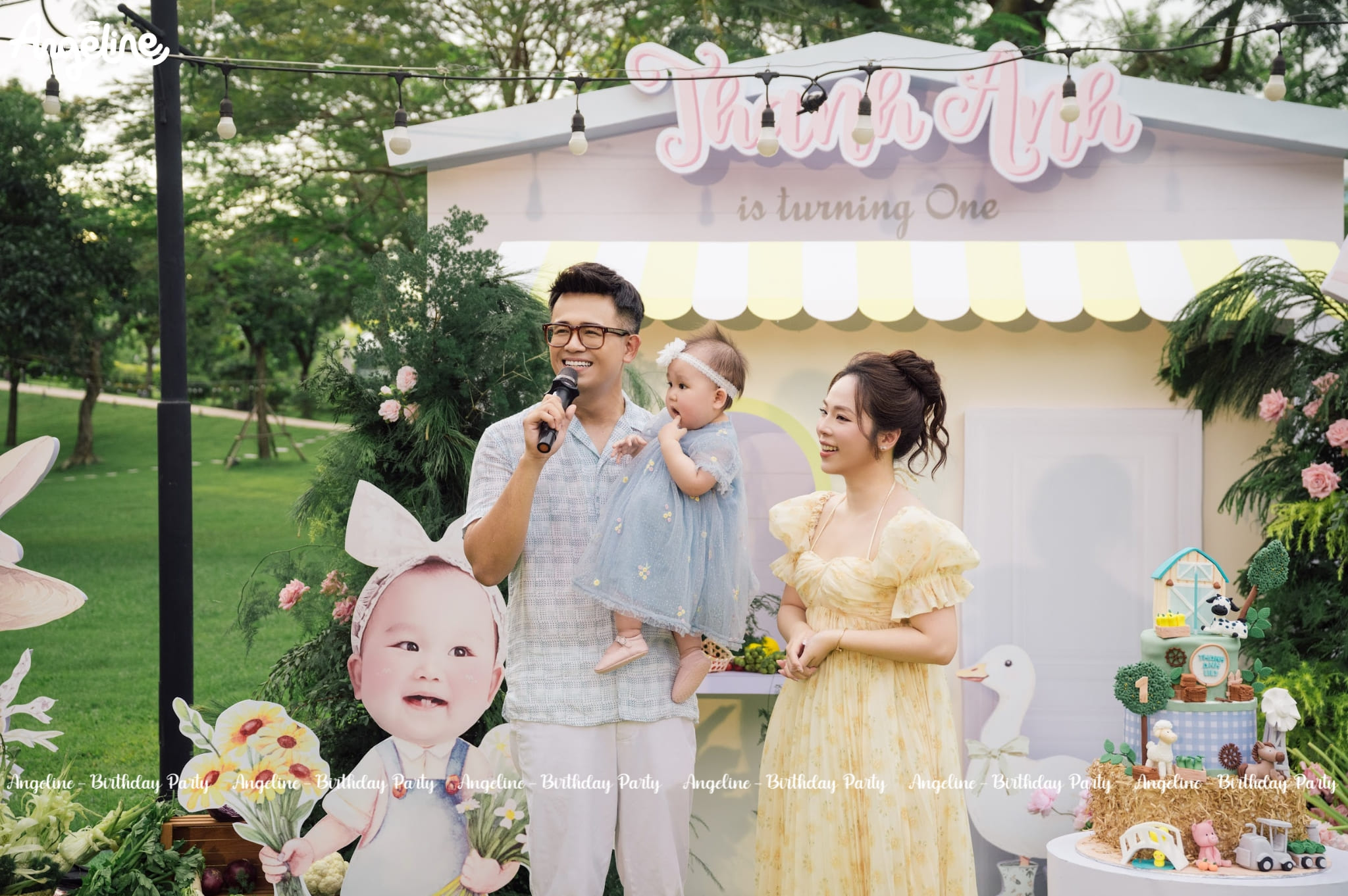 Sinh Nhật Bé Lily 1 Tuổi – Khu Vườn Của Cô Thỏ Điệu Đà Tại JW Marriott Hanoi Sinh nhật ngoài trởi bé Lily