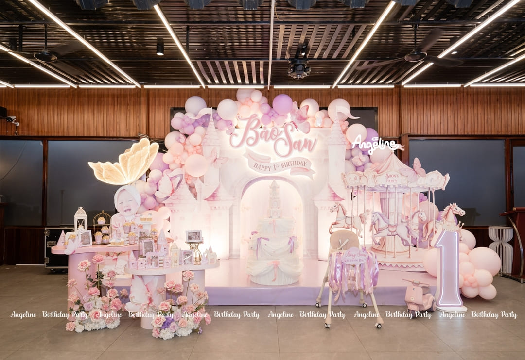 Bảo San - Fairy Tale Castle – Bữa Tiệc Sinh Nhật 1 Tuổi Như Bước Ra Từ Cổ Tích backdrop lâu đài cổ tích ngọt ngào