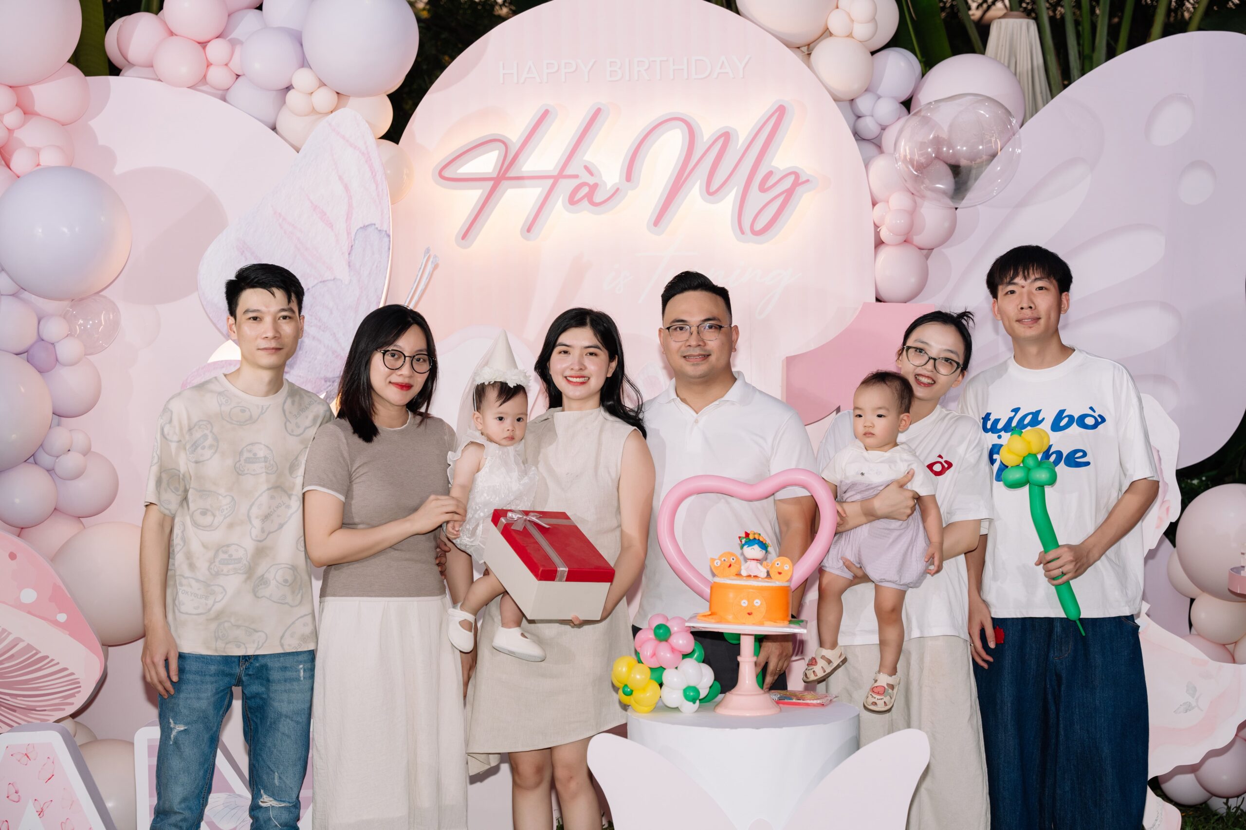 Butterfly Garden – Bữa Tiệc Thôi Nôi Dịu Dàng Như Cánh Bướm Dành Cho Bé Hà My Bàn bánh sinh nhật