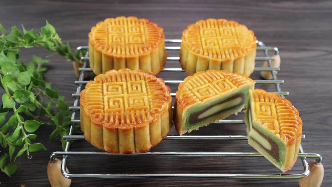 Tết Trung Thu: Nguồn Gốc, Ý Nghĩa Và Các Hoạt Động Truyền Thống Bánh trung thu nhân đậu xanh