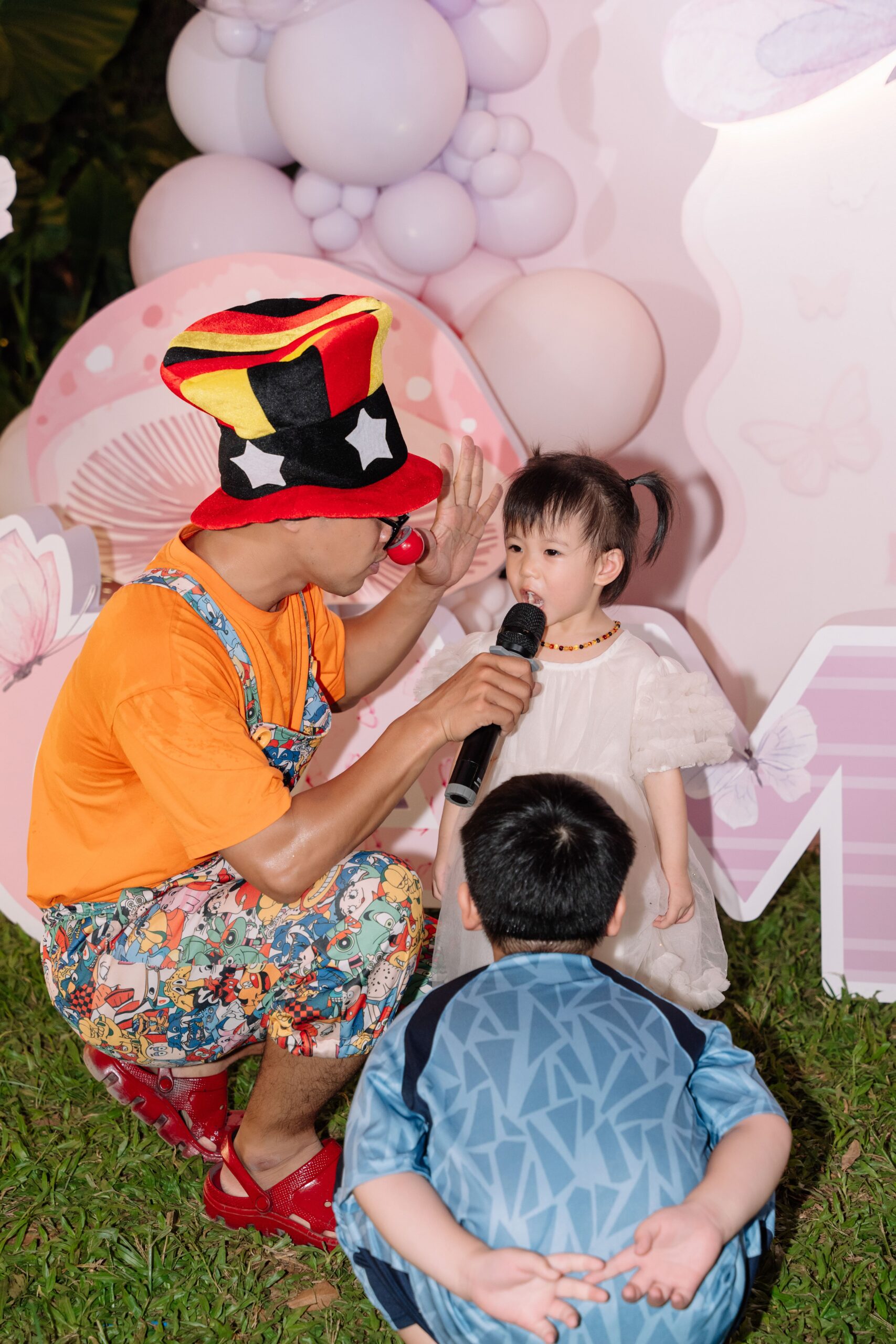 Butterfly Garden – Bữa Tiệc Thôi Nôi Dịu Dàng Như Cánh Bướm Dành Cho Bé Hà My MC hoạt náo