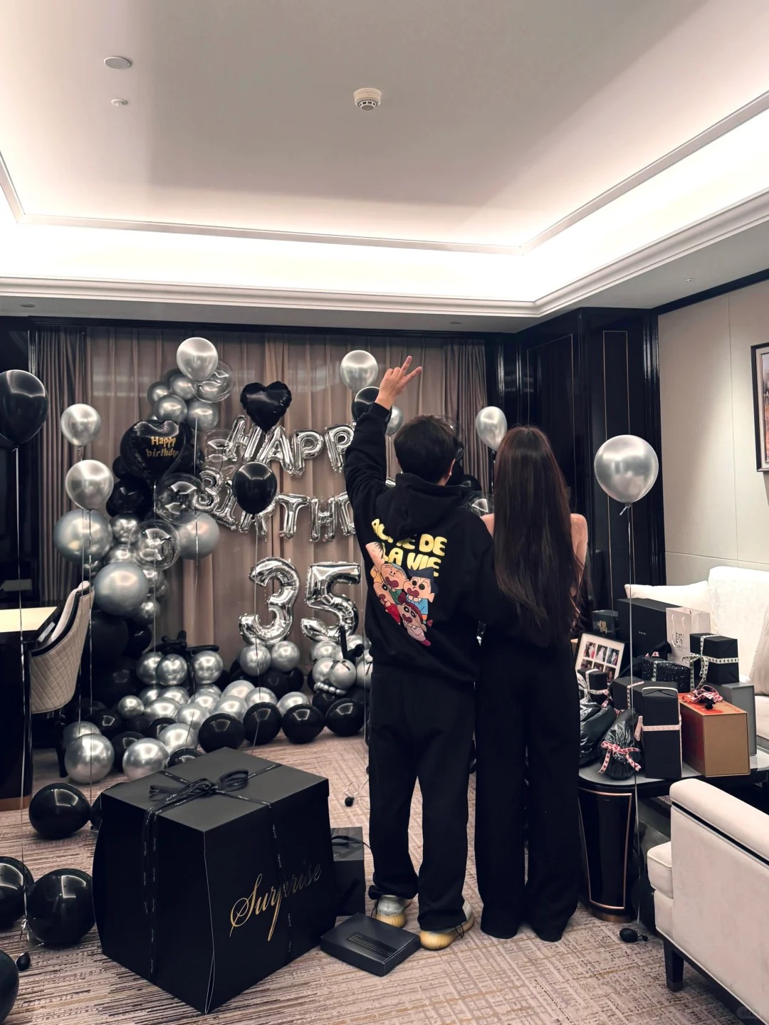 Top 15 Ý Tưởng Tổ Chức Sinh Nhật Cho Người Yêu Lãng Mạn Và Bất Ngờ Quà tặng surprise độc đáo
