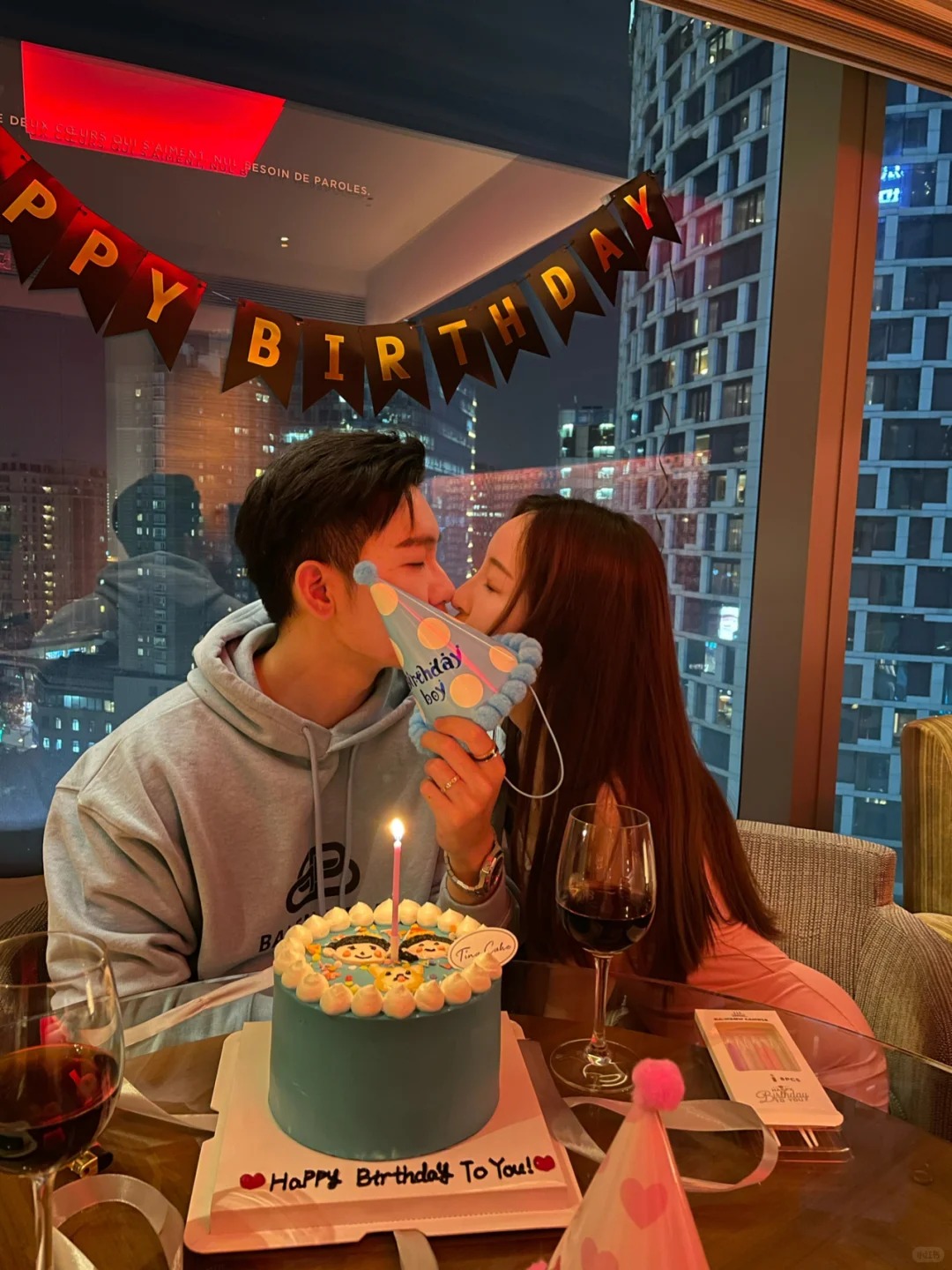 Top 15 Ý Tưởng Tổ Chức Sinh Nhật Cho Người Yêu Lãng Mạn Và Bất Ngờ Tiệc sinh nhật riêng tư 2 người