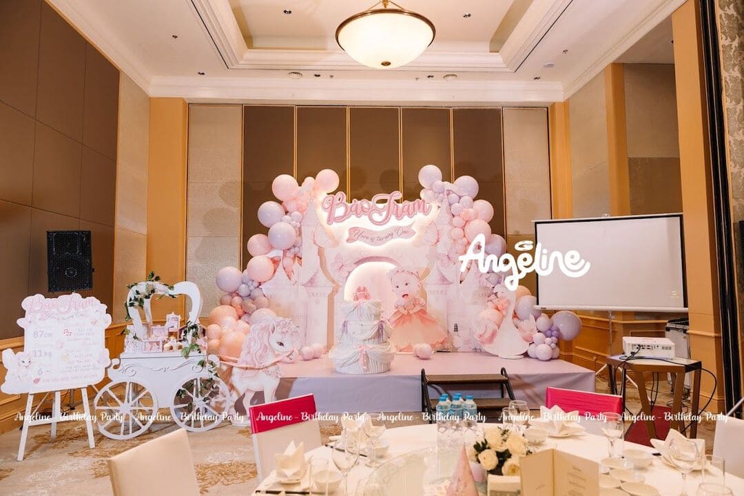 Backdrop sân khấu – lâu đài cổ tích rực rỡ Backdrop sân khấu – lâu đài cổ tích rực rỡ