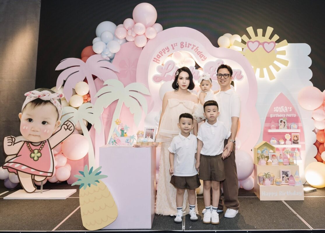 Sinh Nhật Bé Linh Đan 1 Tuổi – Bữa Tiệc Pastel Dễ Thương Sinh nhật bé Linh Đan